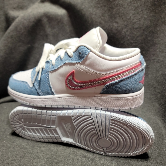 Nike Air Jordan 1 Low SE (GS) "Denim Sequin" 6.5Y - Picture 2 of 5